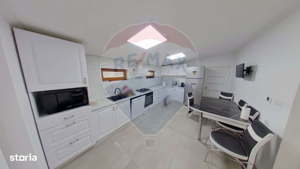 Casă / Vilă cu 6 camere de vânzare în zona Est - Imagine principală: 5/19