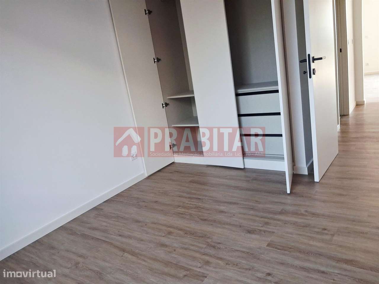 APARTAMENTO T2 . NOVO-29