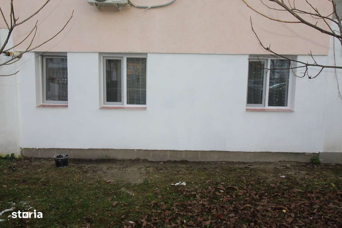 Vând apartament 2 camere în Hunedoara, Dunărea-Str.Căprioarei, parter-8