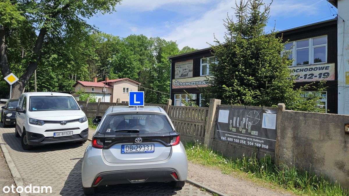 Obiekt Usługowo Biurowy w centrum-4