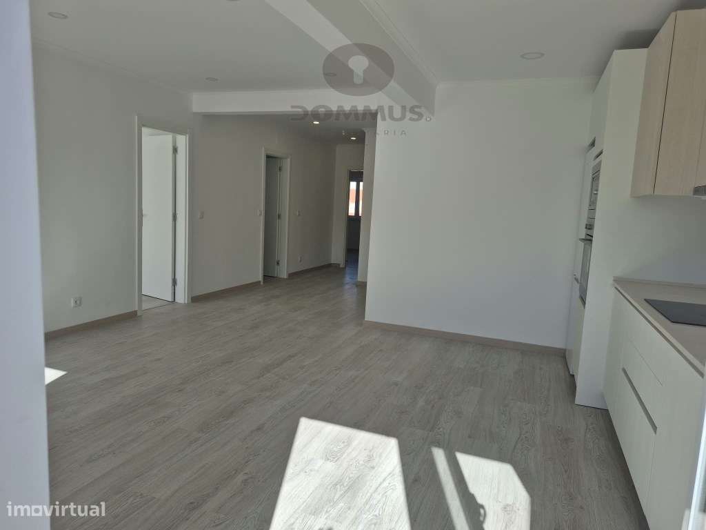 T3 Remodelado com 2 terraços em Massamá-5
