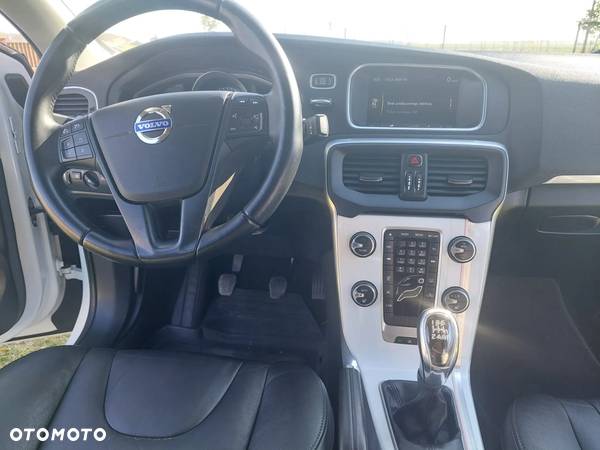 Volvo V40 D3 Momentum - 17