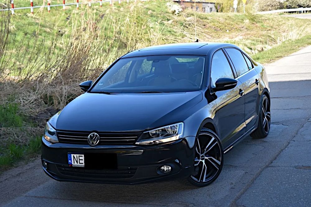 Volkswagen Jetta A6 1.6 TDI DSG Blue Motion Technology Life 2011