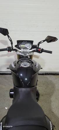 Triumph Street Triple - 37