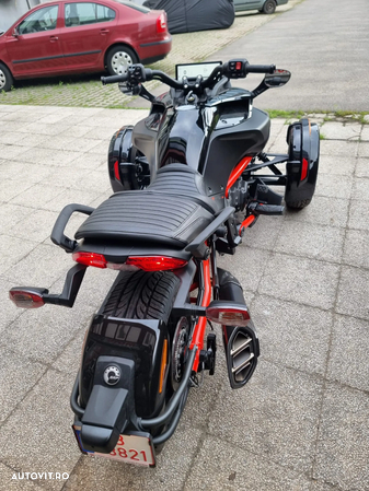 Can-Am Spyder - 4