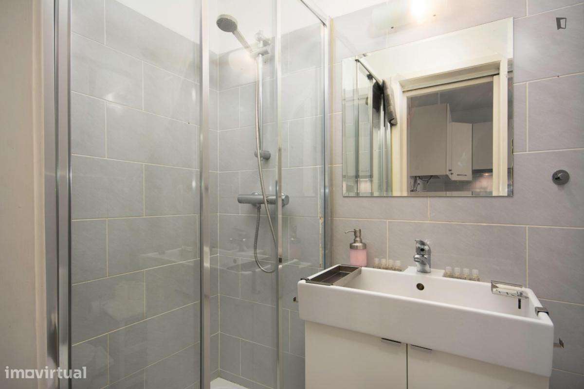 Apartamento com 1 quartos - localizado em Santa Apolónia Lisbon - Grande imagem: 4/9