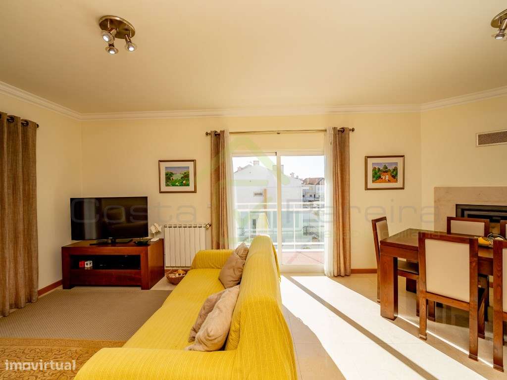 Apartamento T2 no Centro com boas áreas e excelente localização-14