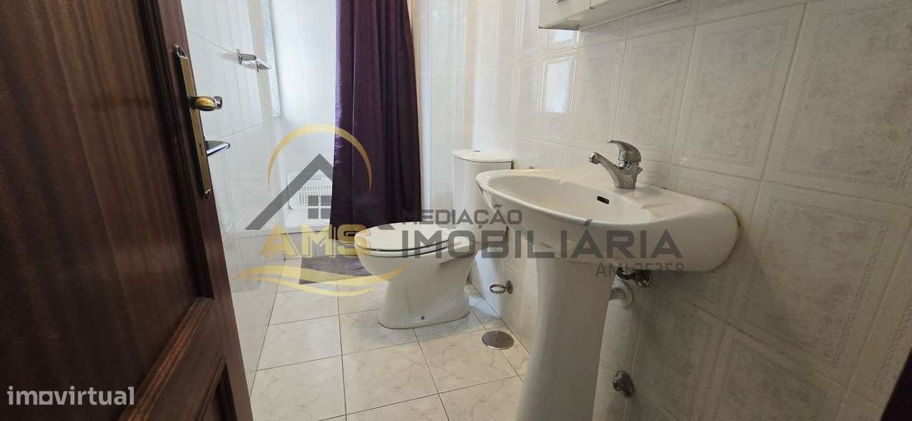 APARTAMENTO T3 COM TRÊS FRENTES E GARAGEM A 5 min a pé do Centro de-30