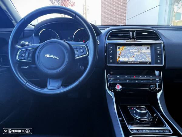 Jaguar XE 2.0 D Prestige Aut. - 18