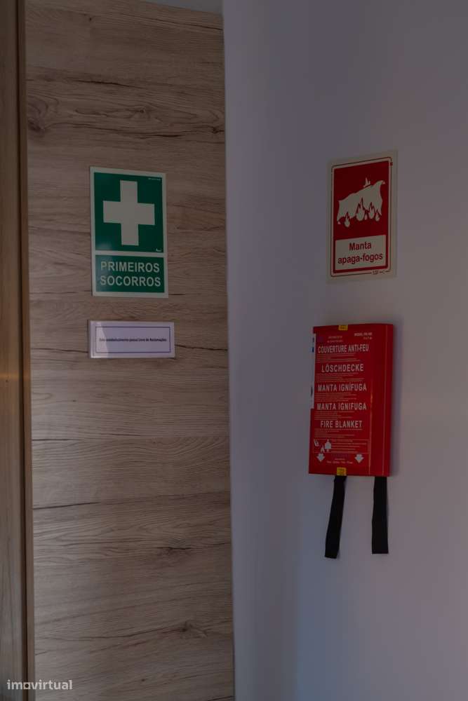 Moradia T-1  Casas do Sopé da Serra, piscina e estacionamento-11