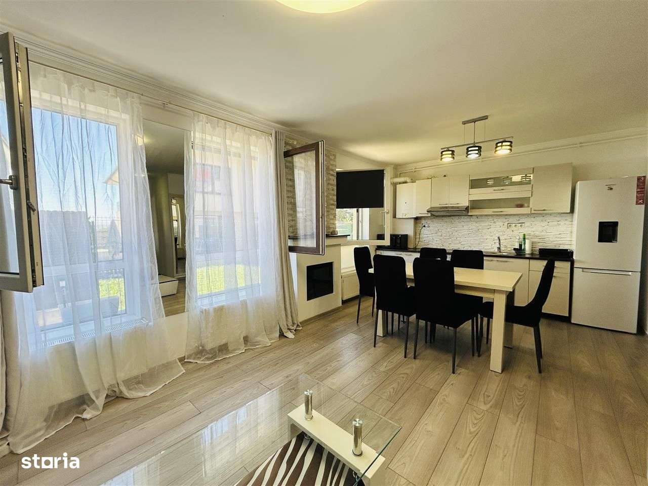 Vand ap 2 camere cu gradina + 2 locuri de parcare, mobilat si utilat - Imagine principală: 1/9