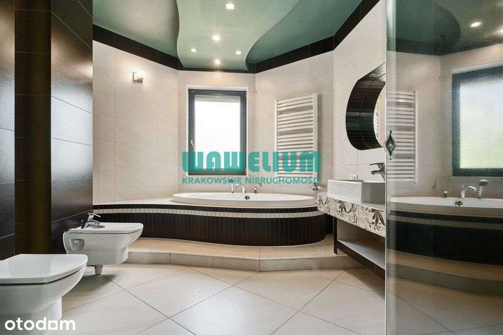 Wyjątkowa nieruchomość w Bilczycach-12