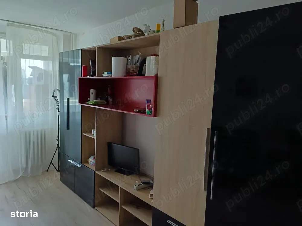 Metrou Titan – Piata Minis, gars, suprf. 30 mp, et. 7/10 - Imagine principală: 2/5