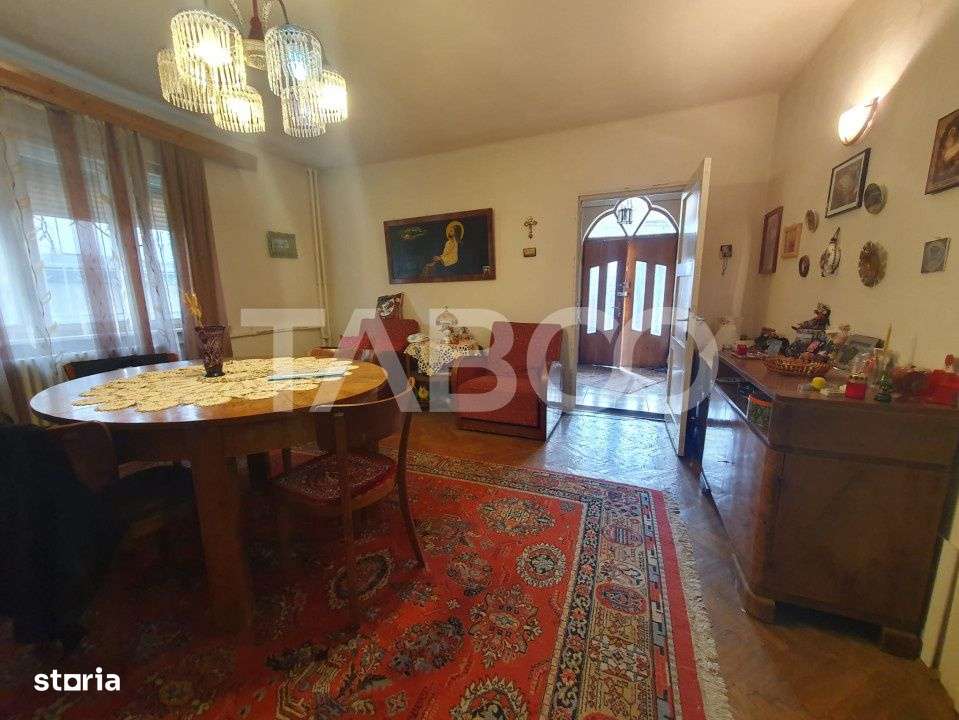 Casa 5 camere 374 mp utili + Anexa 75 mp in punctul 0 al Fagarasului - Imagine principală: 4/12