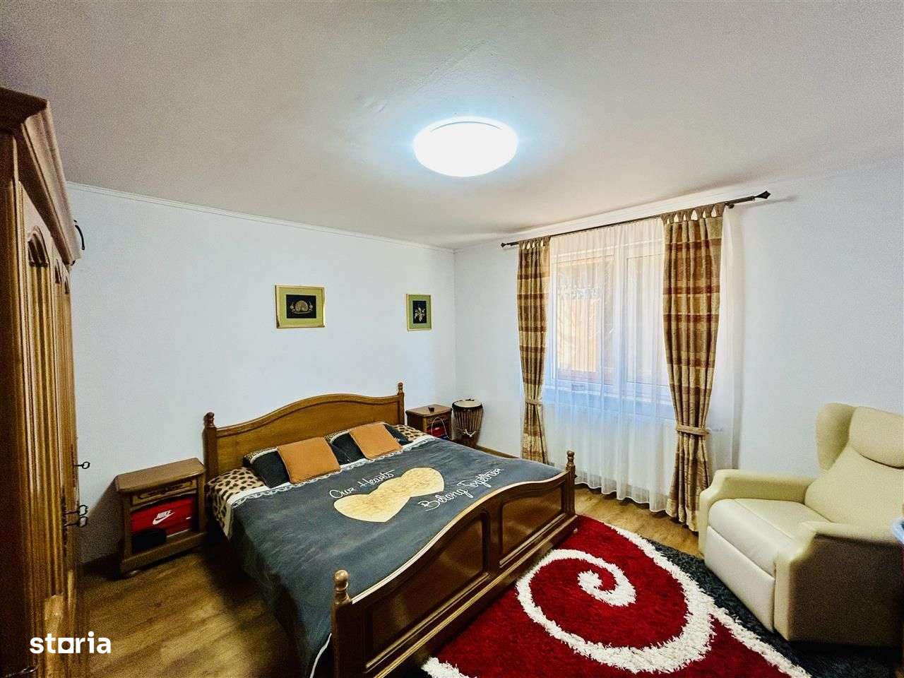 Casa individuala - 493 mp - mobilata si utilata - 2 garaje, pivnita - Imagine principală: 5/9