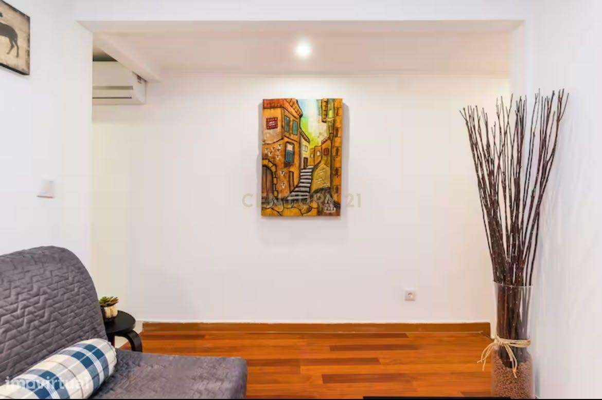 Apartamento remodelado no coração de Alfama — ideal para habitação ou-3