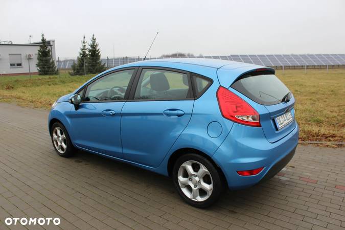 Ford Fiesta 1.25 Ghia - 14