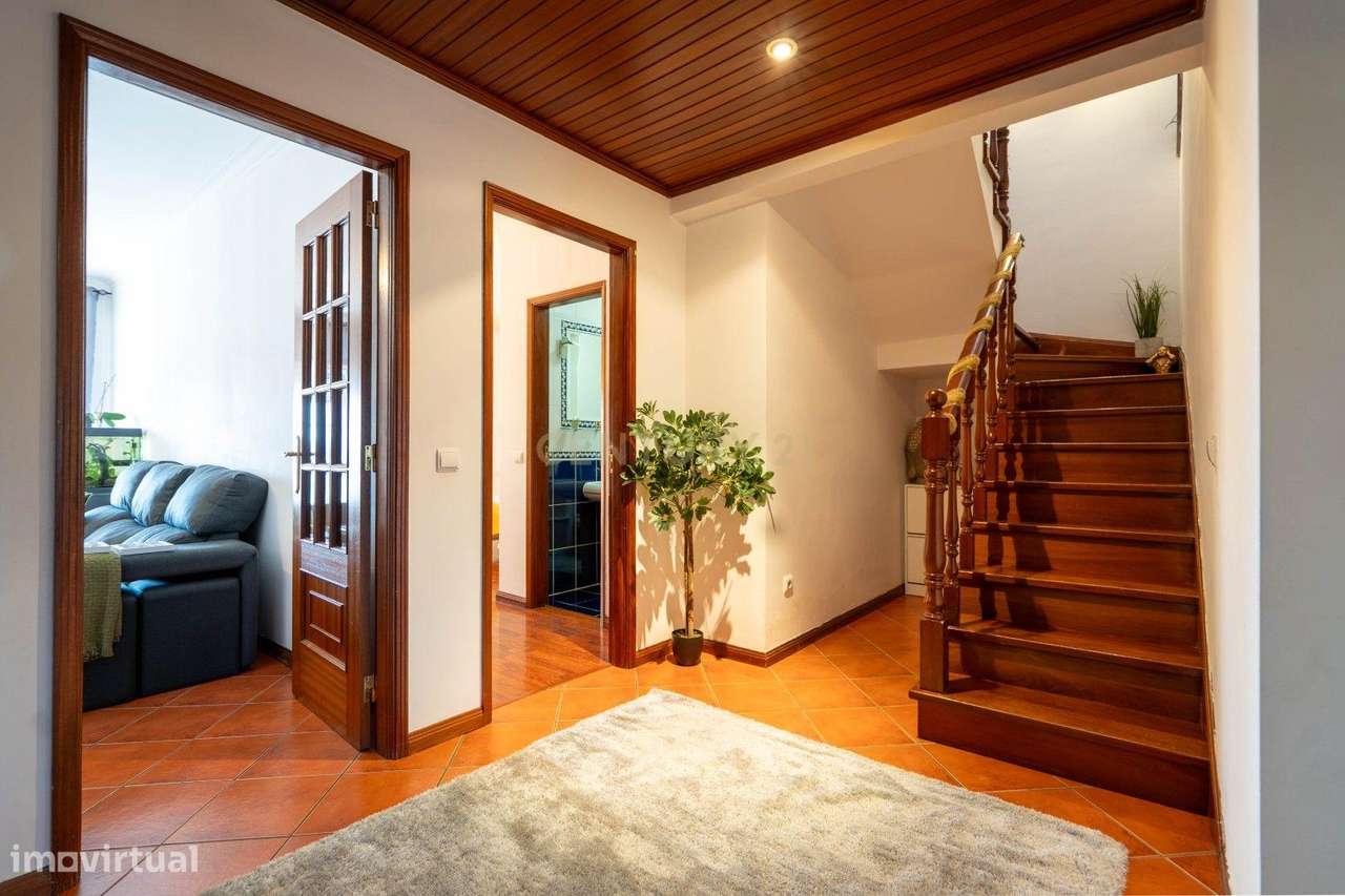 Apartamento T3 - Duplex - C/ garagem-3