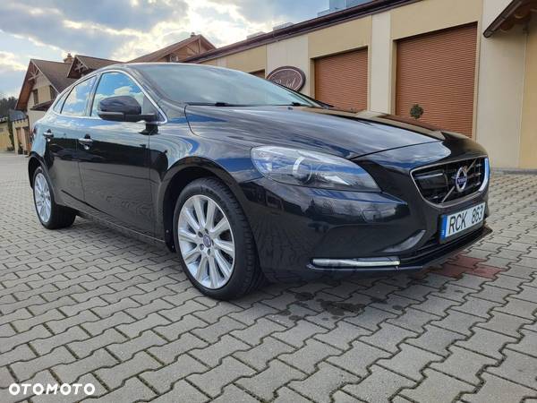 Volvo V40 CC D3 Drive-E SCR Momentum - 4