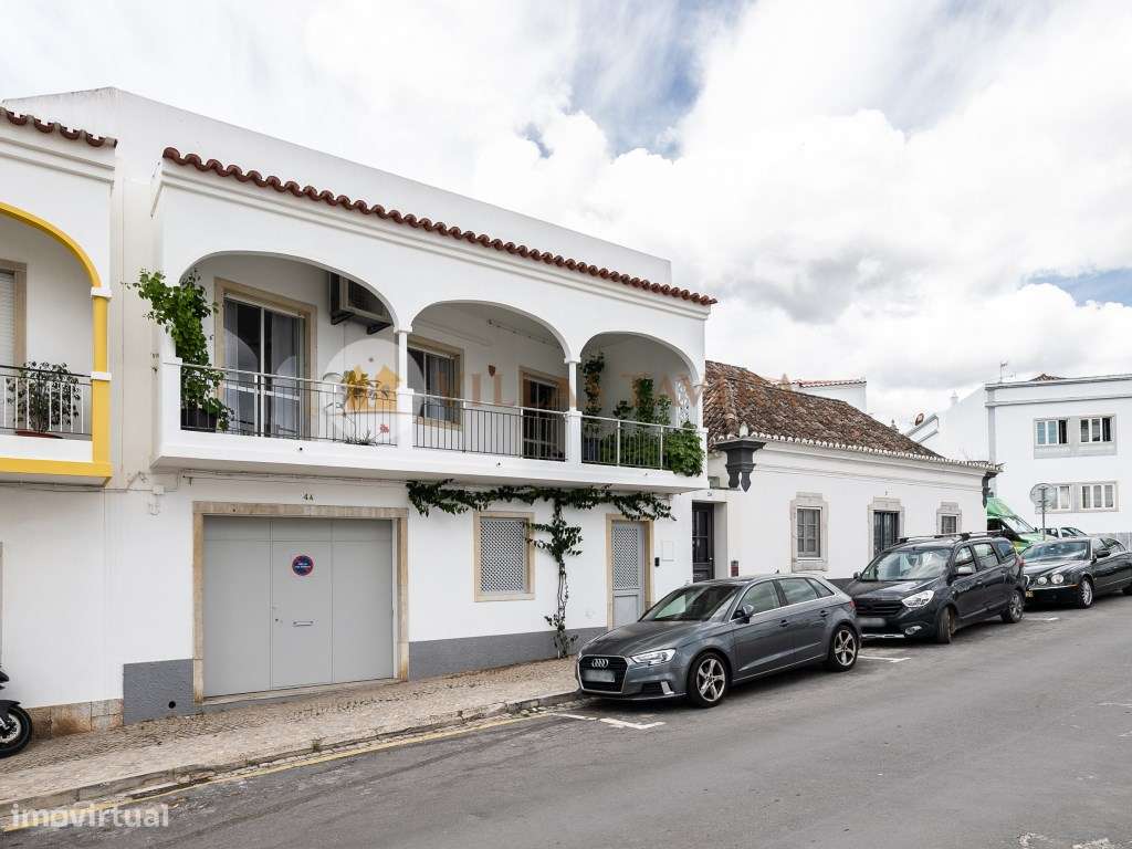 Moradia no Centro da Cidade com Jardim, Piscina e Garagem - Grande imagem: 5/60