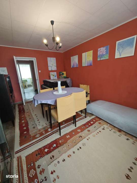 Apartament 4 camere, 2 bai, 70 mp – zona verde si linistita - Imagine principală: 1/15