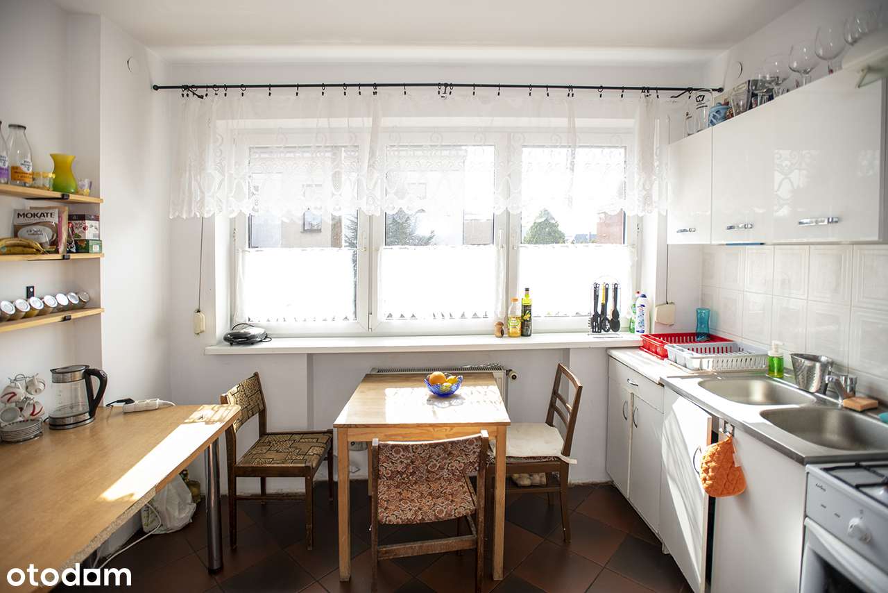 Trzy kondygnacje, garaż, ogródek-17