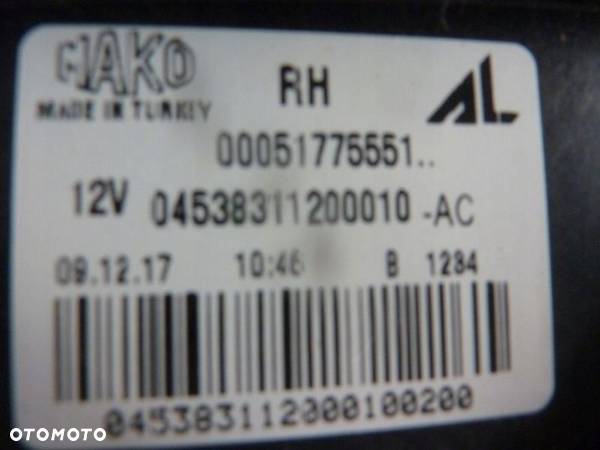 IVECO DAILY LEFLEKTOR HALOGEN PRAWY - 2