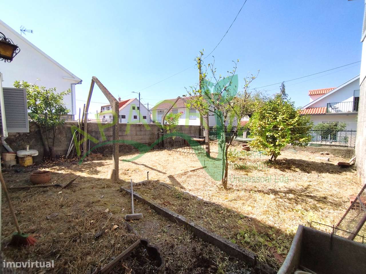 Moradia próxima do centro histórico de Penedono-6