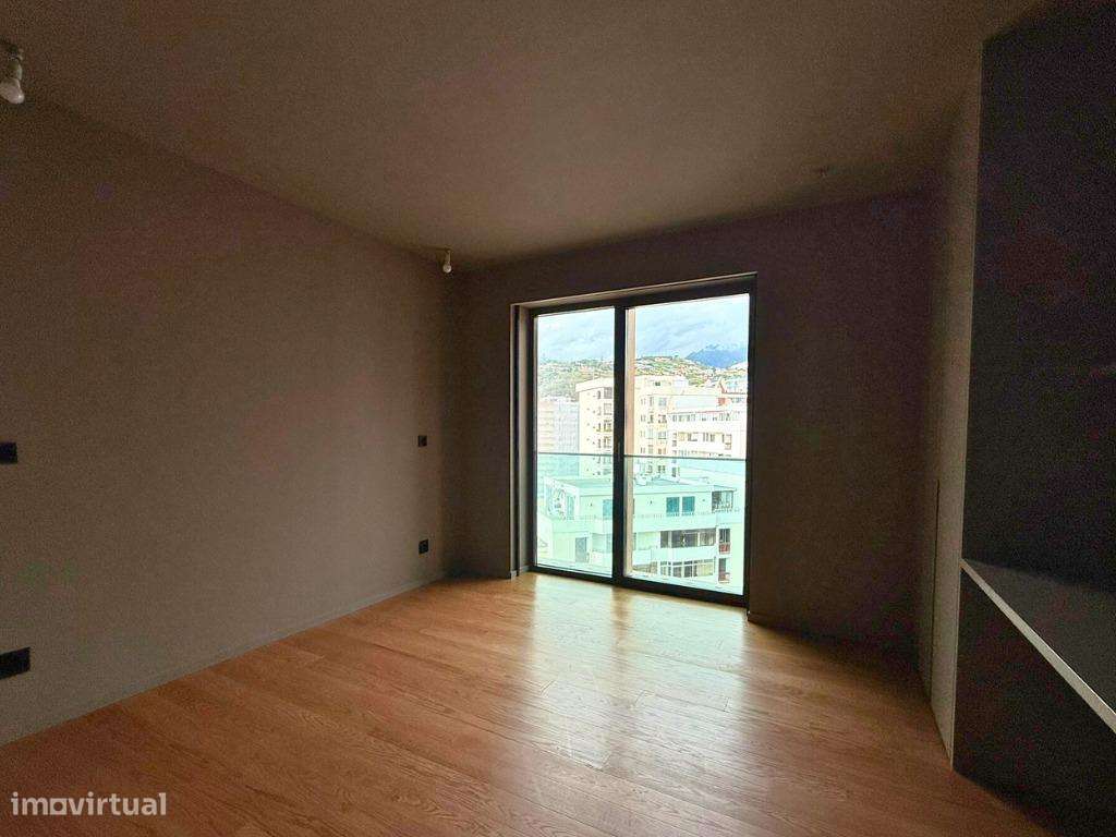 Apartamento T3 de Luxo no Varino 07 com Vista Mar – Funchal-17