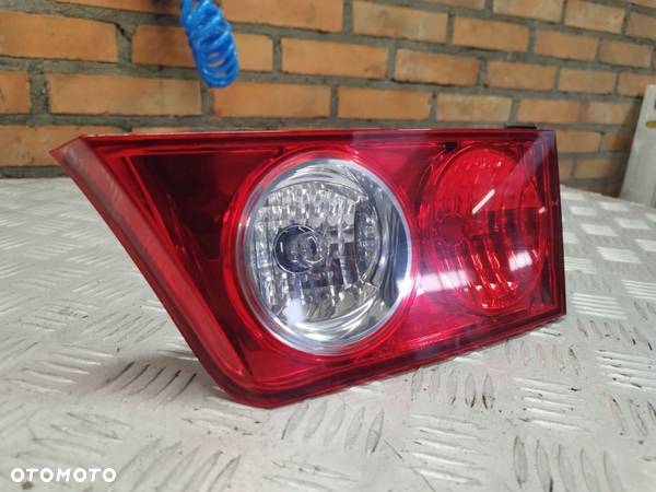 LAMPA PRAWA TYLNA W KLAPIE HONDA ACCORD VII - 4