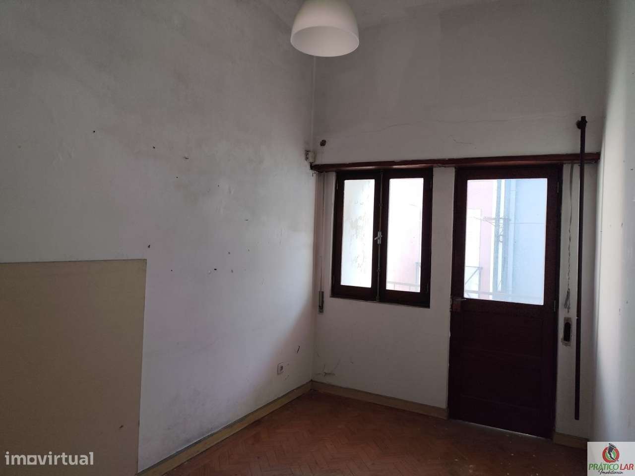 Moradia para restauro no centro na Zona Histórica de Vera Cruz - Grande imagem: 5/36