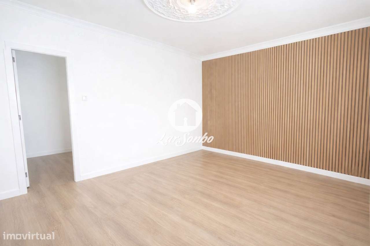 Andar Moradia T2+1 com logradouro - Grande imagem: 5/28