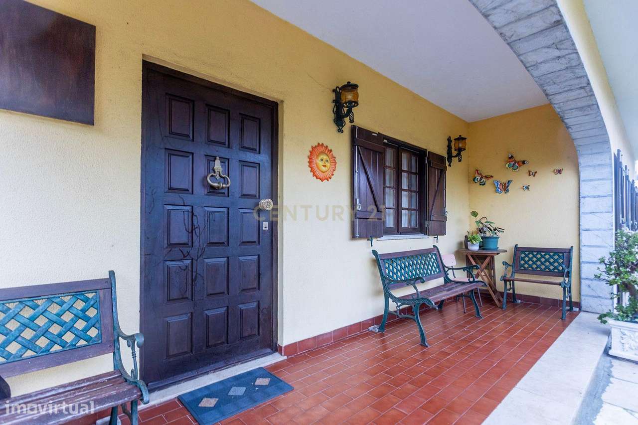 Moradia com características únicas na Aroeira - Grande imagem: 2/34