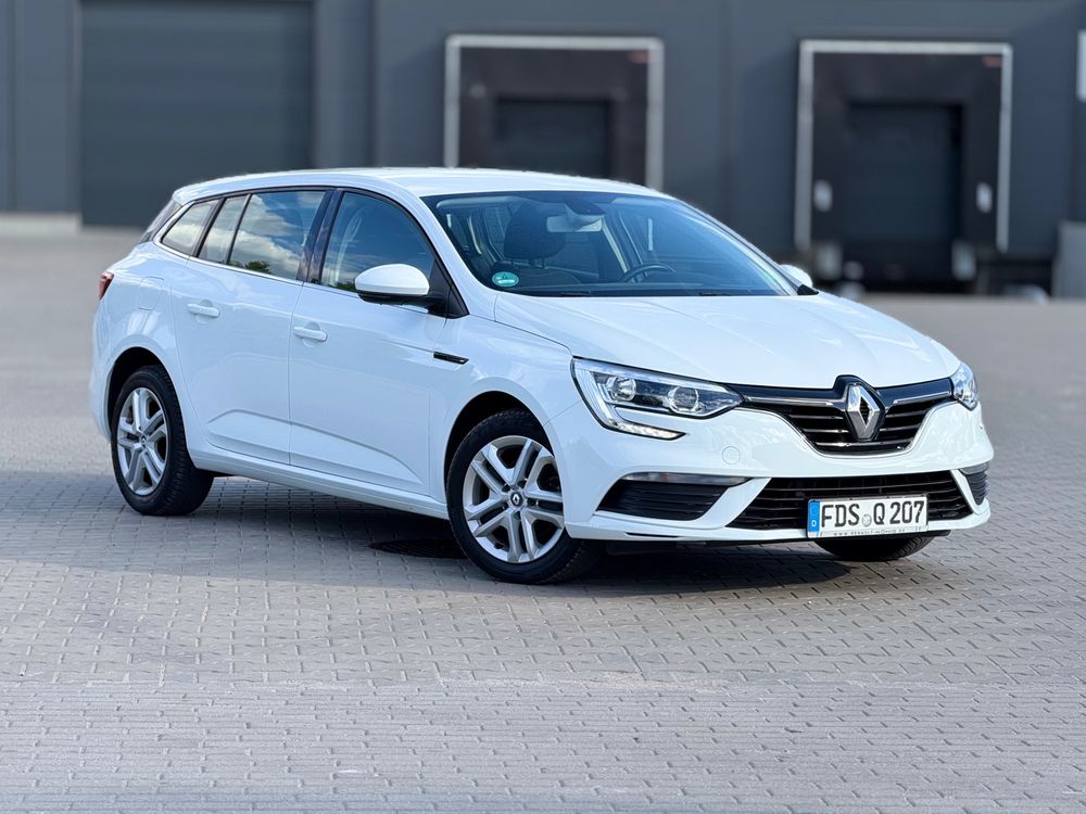 Renault Megane IV (2016-) 1.2 16V TCE Energy Bose Edition 2017