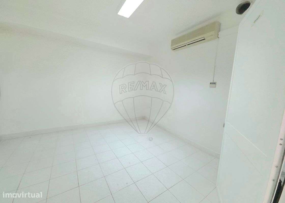 Escritório  para arrendamento - Grande imagem: 5/8