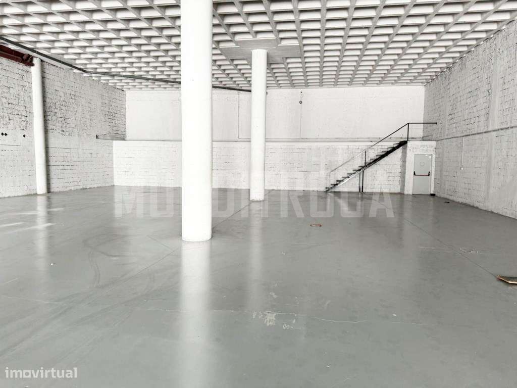 Espaço comercial / Armazém / Serviços - Famalicão Retail Park-6