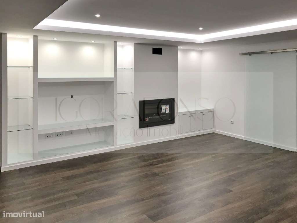 Excelente Moradia T4 com 3 Suítes, Piscina e Lavandaria - Excelente...-3