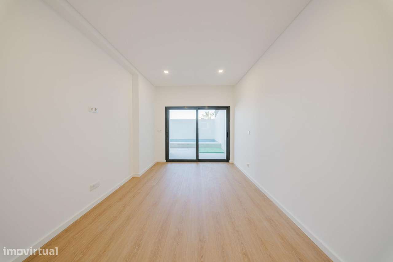 Moradia T5 de Luxo com Piscina e Vista Panorâmica em Mealhada, Loures-44