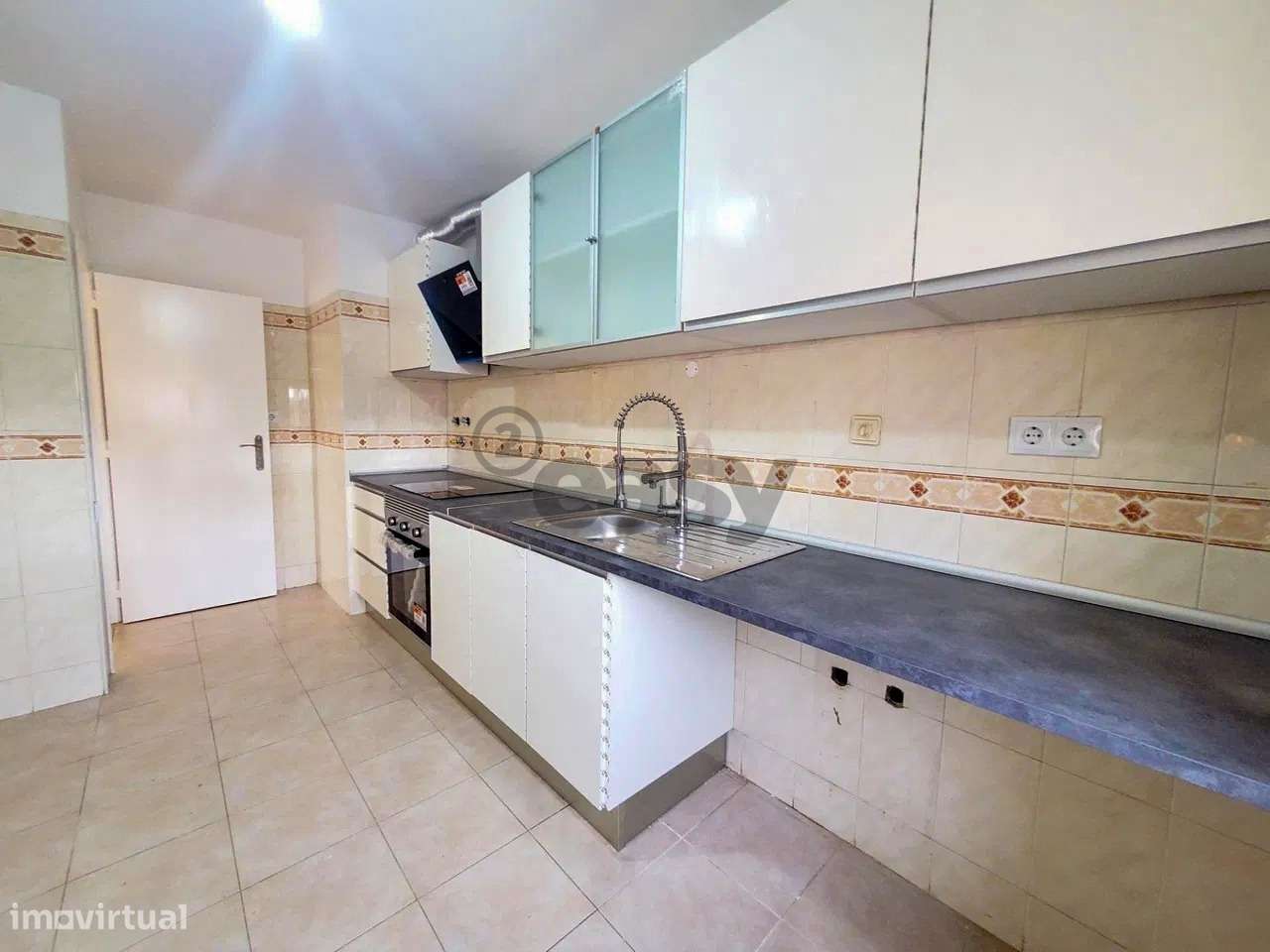 T2 remodelado nas Mercês - Grande imagem: 4/23