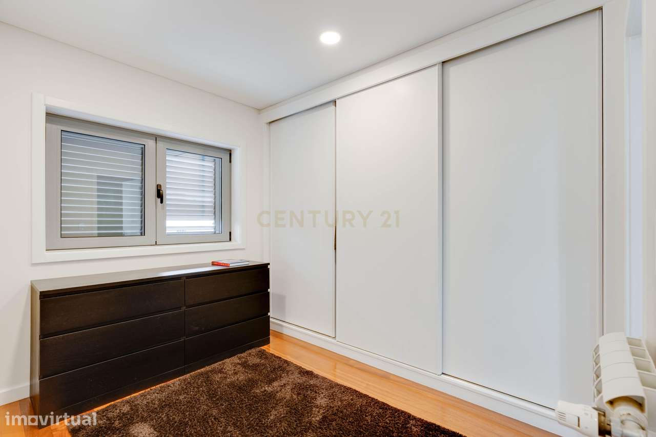 Moradia T3+1 em banda a 5 min do Centro da Cidade de Espinho-17