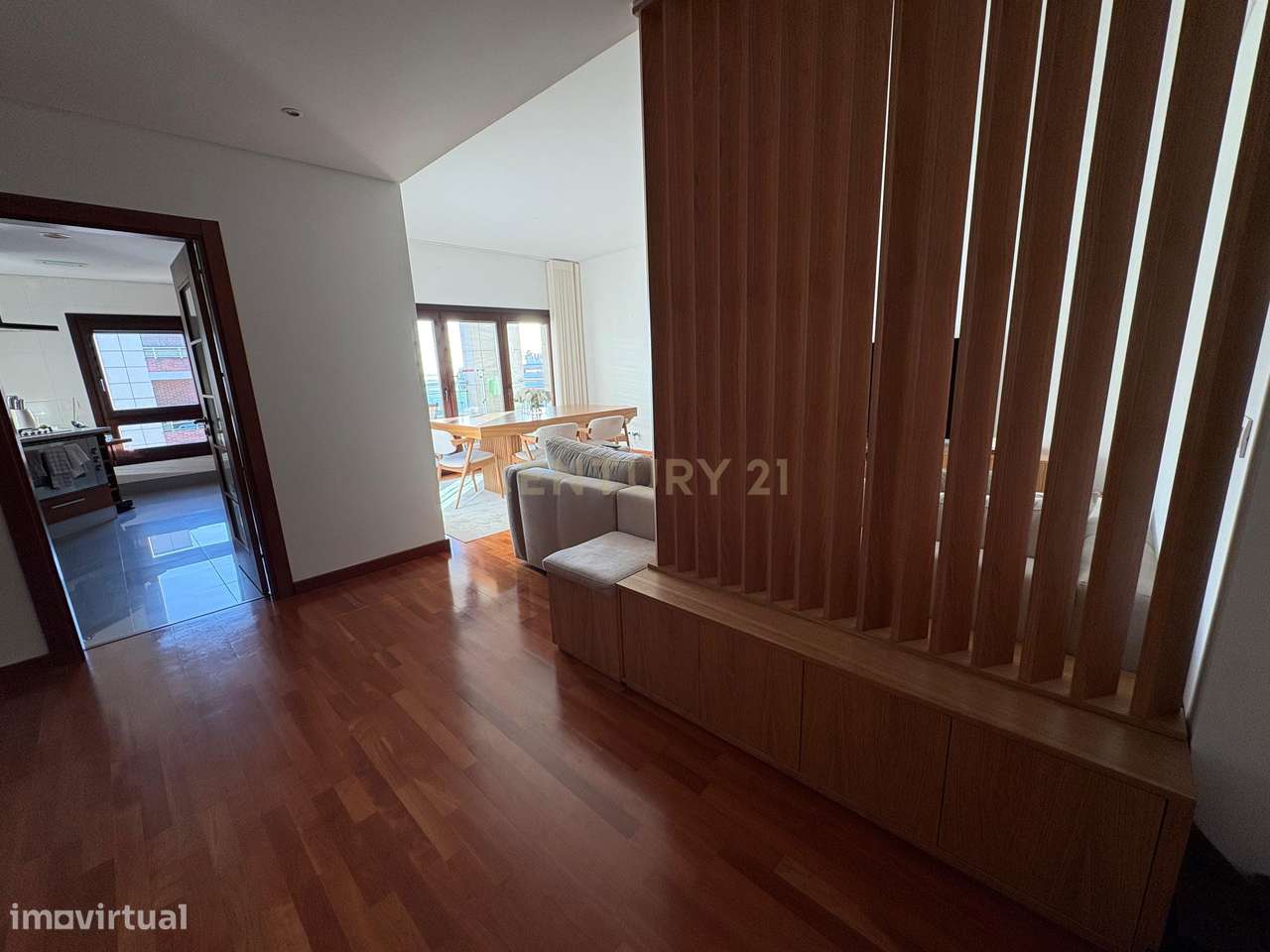 Apartamento T3 com Garagem para Arrendamento - Grande imagem: 4/25