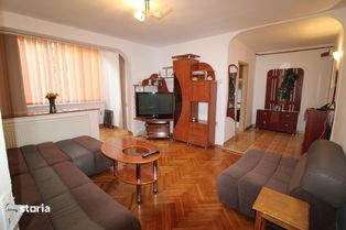 Închiriez apartament 2 camere în Hunedoara, Micro1-Str. A. Iancu, et.1