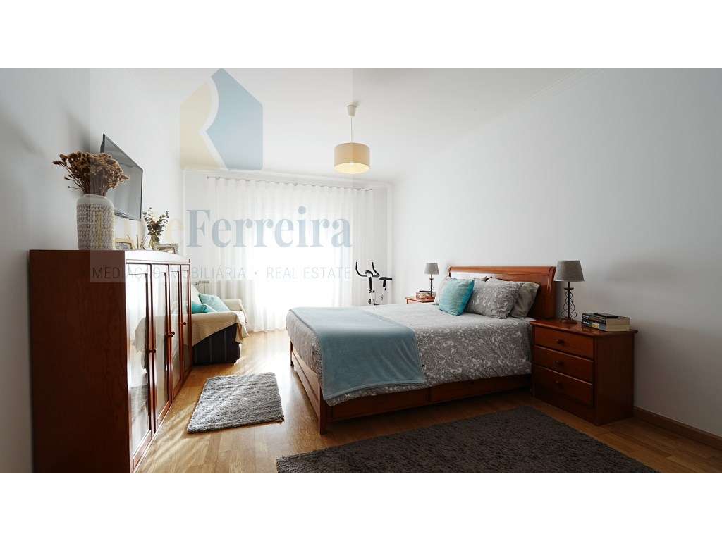 Já viu a área deste apartamento T3 com terraço- Mafra !!-19