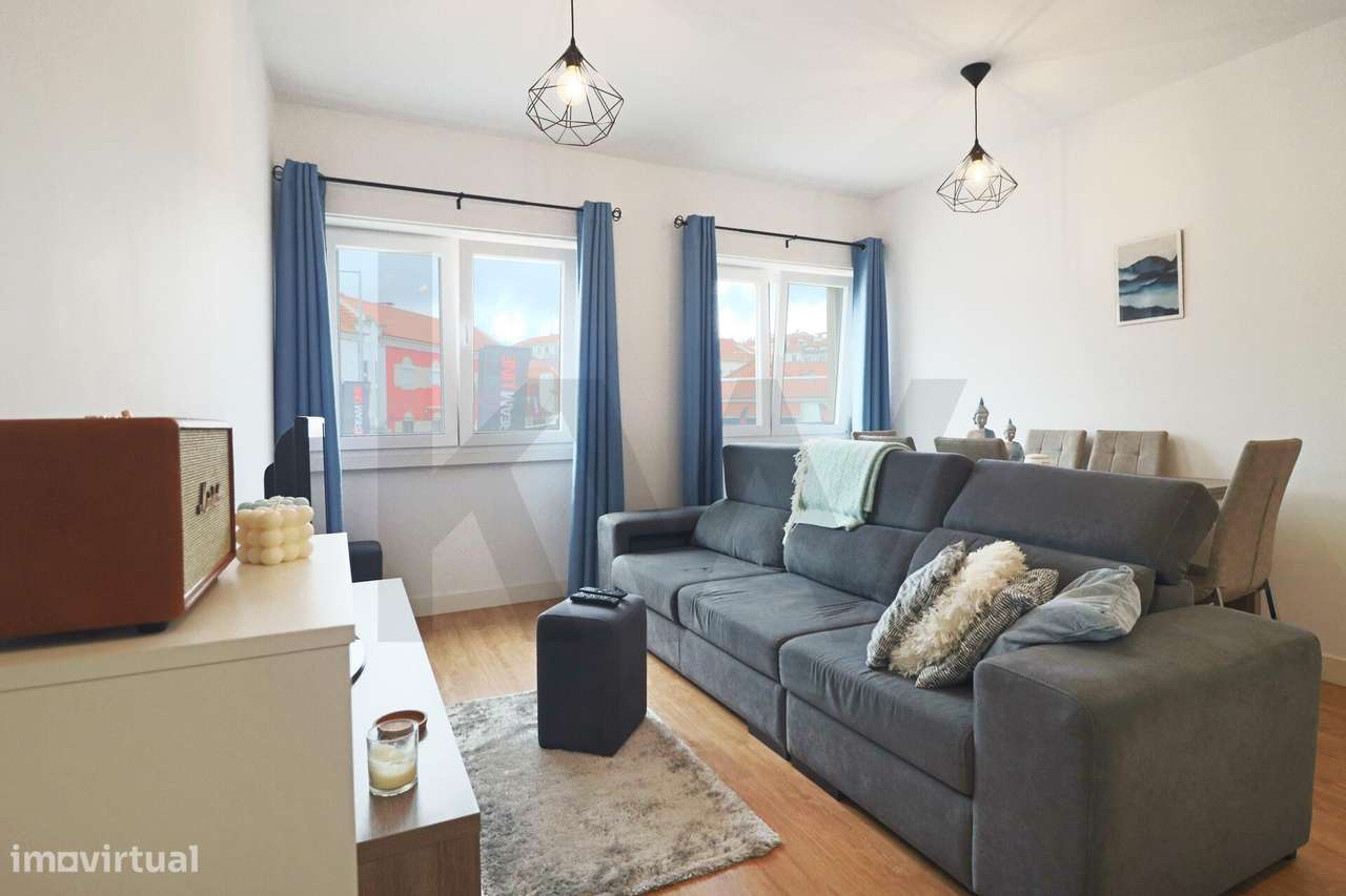 T2 Renovado com 2 Varandas | Excelente Luminosidade | Odivelas - Grande imagem: 3/27