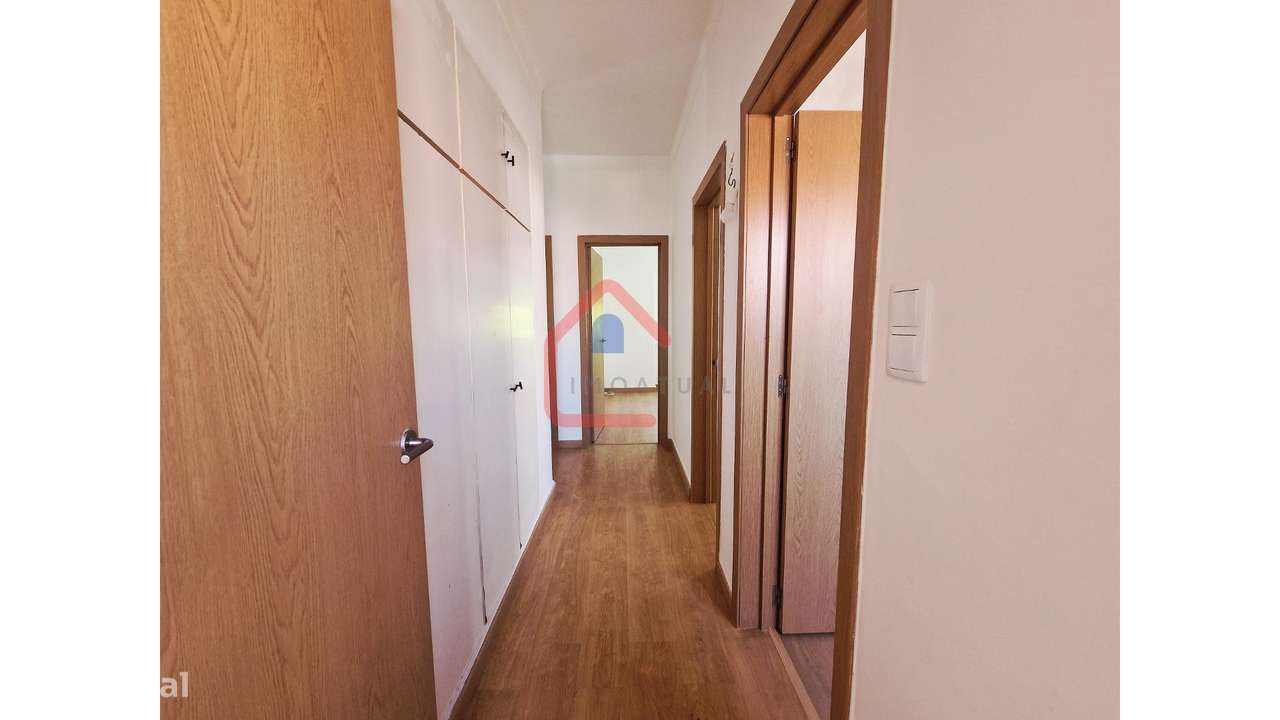 Apartamento T4 em Mercês-6