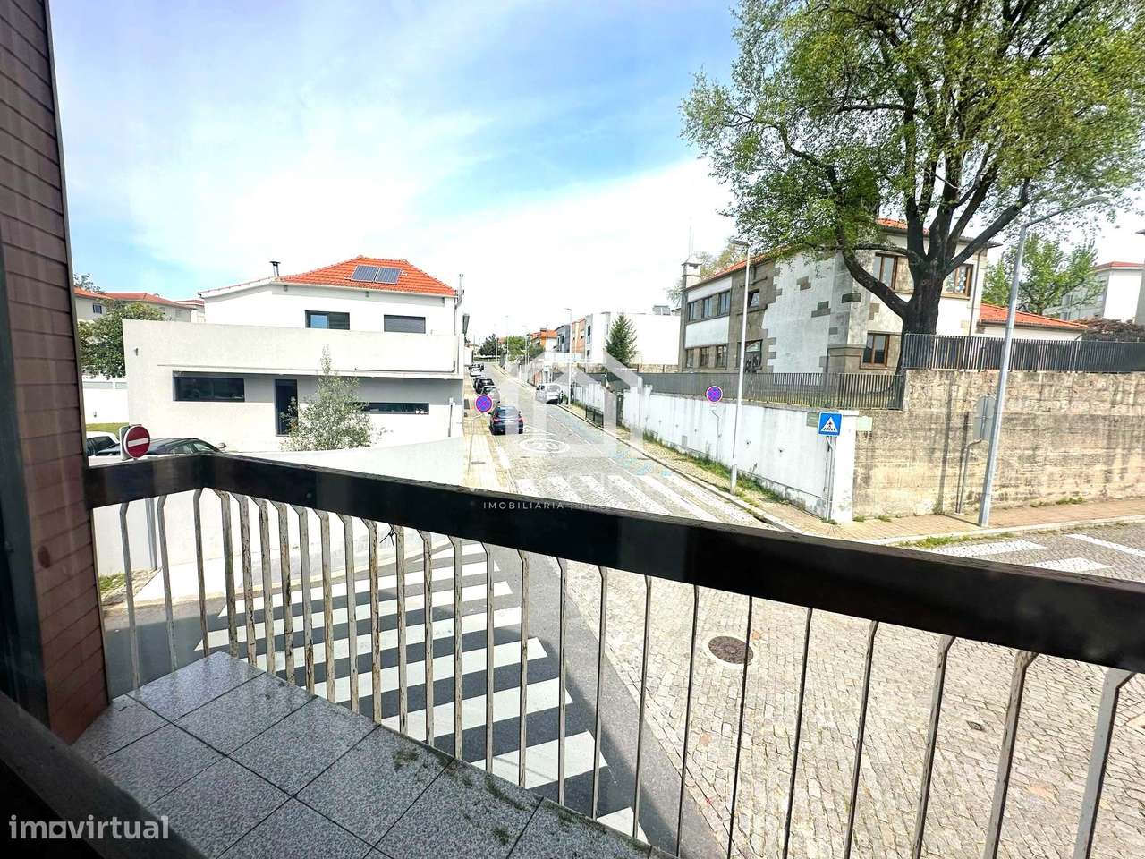 Moradia de 3 pisos em Campanhã, Porto: Espaço, conforto e localização-15