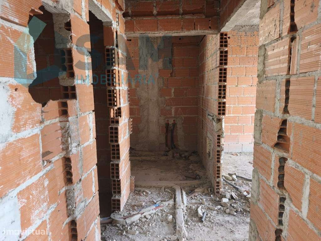 Moradia T3 em construção-21