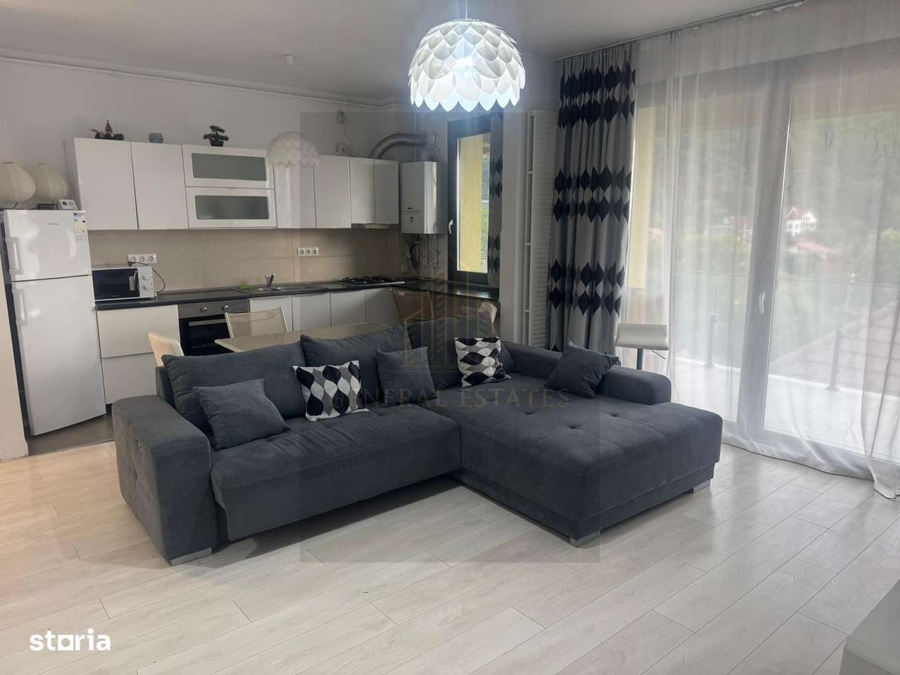 Apartament 3 camere priveliste,liniste,central 100mp - Imagine principală: 1/8