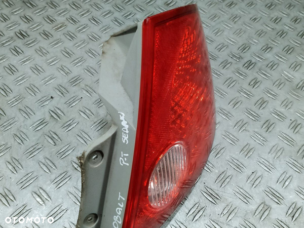 LAMPA TYLNA PRAWA CHEVROLET COBALT 25823650 - 3