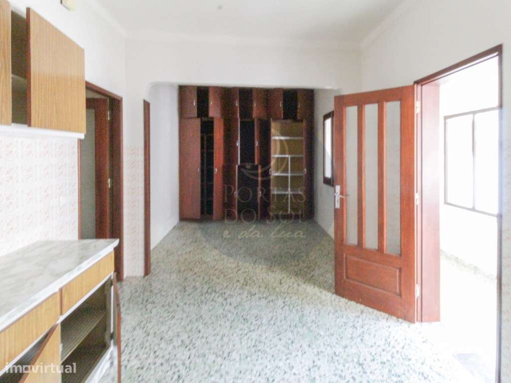 Moradia V4+2 c garagem, anexos e terreno c vista panorâmica - Grande imagem: 5/36